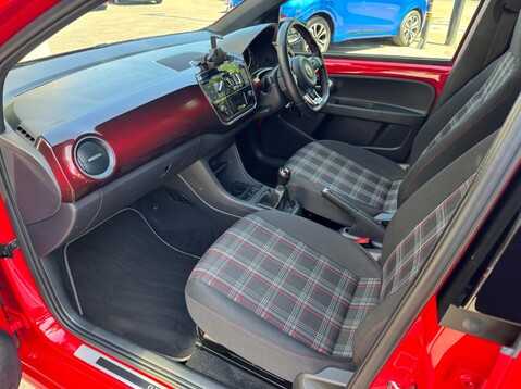 Volkswagen Up UP GTI 18