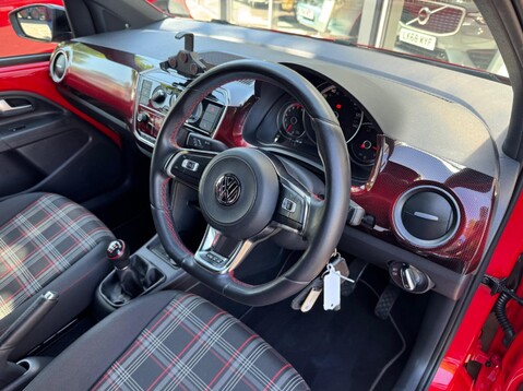 Volkswagen Up UP GTI 28