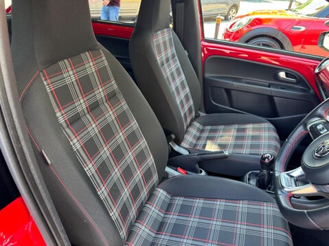Volkswagen Up UP GTI 29