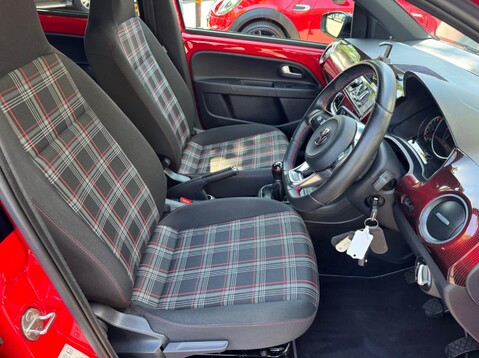 Volkswagen Up UP GTI 31