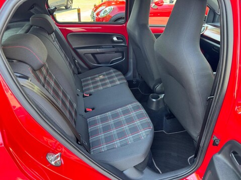 Volkswagen Up UP GTI 42