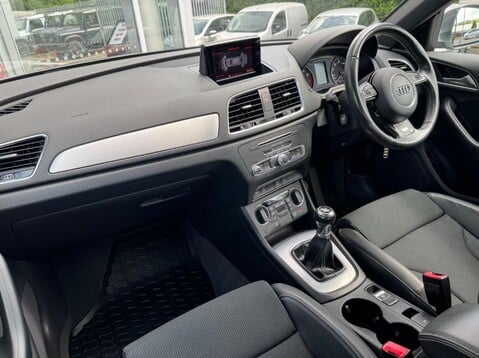 Audi Q3 TFSI S LINE 19