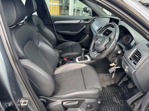 Audi Q3 TFSI S LINE 33