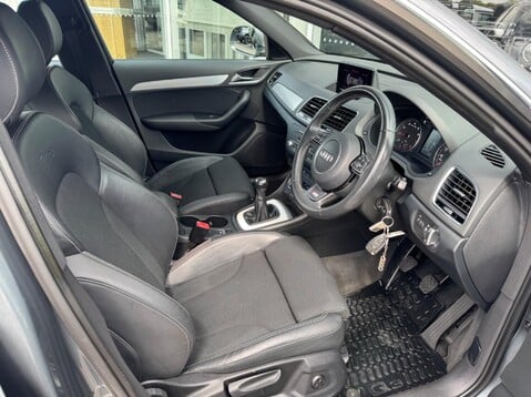 Audi Q3 TFSI S LINE 35