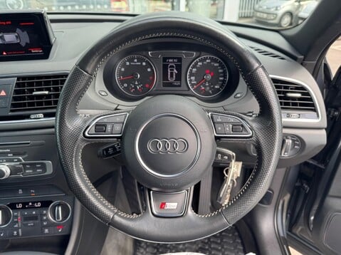 Audi Q3 TFSI S LINE 40