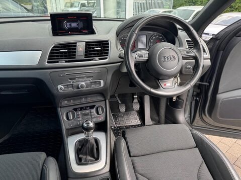 Audi Q3 TFSI S LINE 32