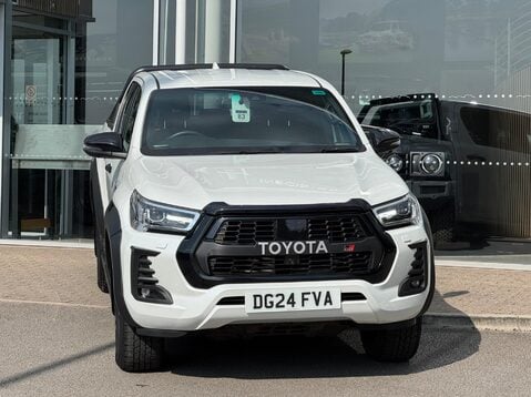 Toyota Hilux GR SPORT 4WD D-4D DCB 3