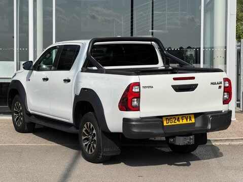 Toyota Hilux GR SPORT 4WD D-4D DCB 7