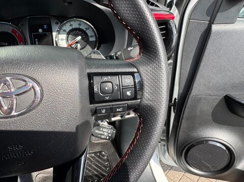 Toyota Hilux GR SPORT 4WD D-4D DCB 23