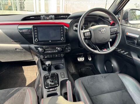 Toyota Hilux GR SPORT 4WD D-4D DCB 36