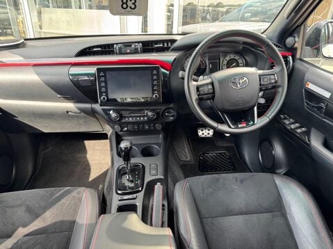 Toyota Hilux GR SPORT 4WD D-4D DCB 39