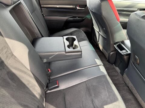 Toyota Hilux GR SPORT 4WD D-4D DCB 41
