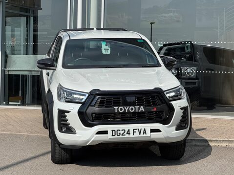 Toyota Hilux GR SPORT 4WD D-4D DCB 3