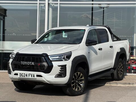 Toyota Hilux GR SPORT 4WD D-4D DCB 5