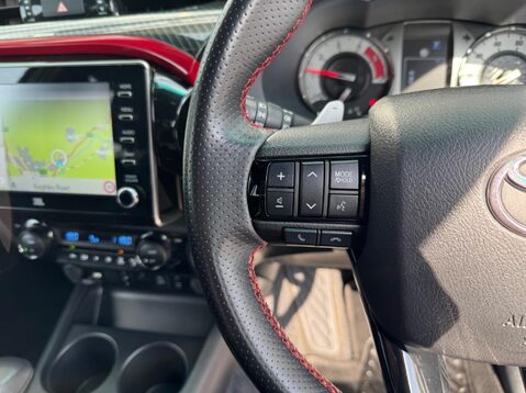Toyota Hilux GR SPORT 4WD D-4D DCB 22