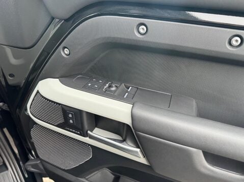 Land Rover Defender HARD TOP HSE 11