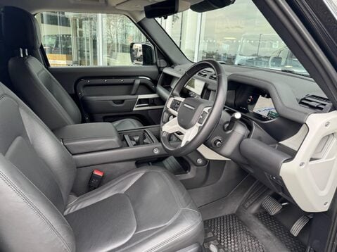 Land Rover Defender HARD TOP HSE 17