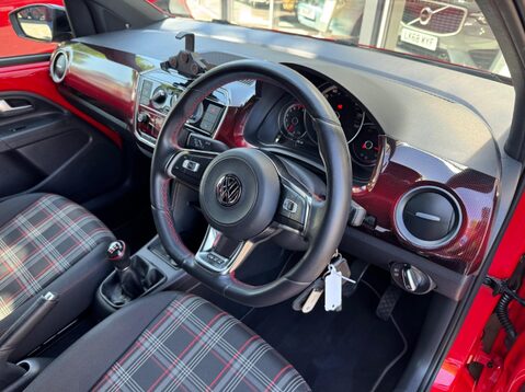 Volkswagen Up UP GTI 28