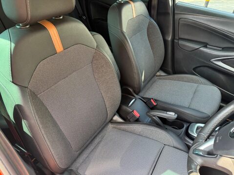 Vauxhall Crossland ELITE NAV 16