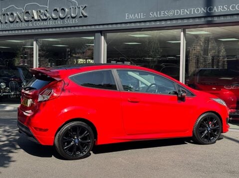 Ford Fiesta ZETEC S RED EDITION 10