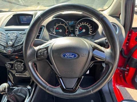 Ford Fiesta ZETEC S RED EDITION 25