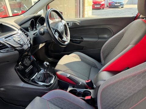 Ford Fiesta ZETEC S RED EDITION 30