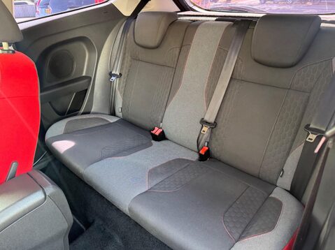 Ford Fiesta ZETEC S RED EDITION 35