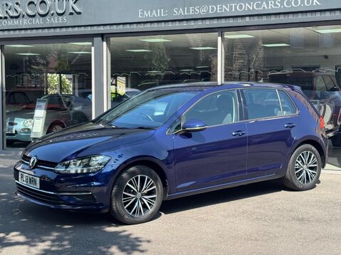 Volkswagen Golf SE NAVIGATION TSI BLUEMOTION TECHNOLOGY DSG 6