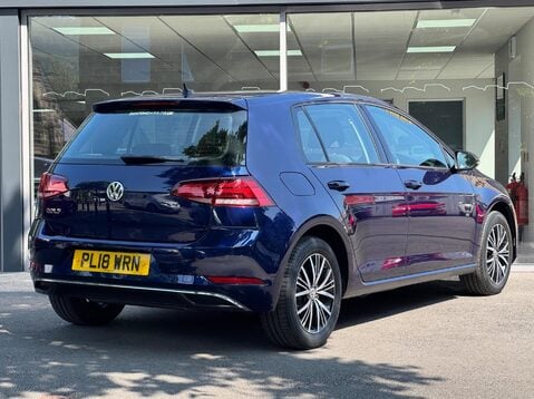 Volkswagen Golf SE NAVIGATION TSI BLUEMOTION TECHNOLOGY DSG 9