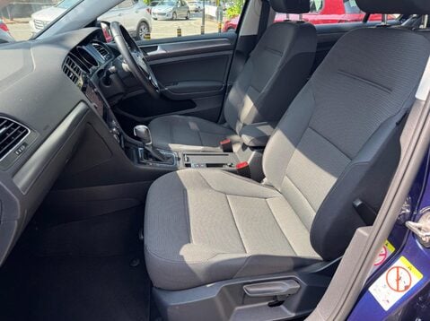Volkswagen Golf SE NAVIGATION TSI BLUEMOTION TECHNOLOGY DSG 16