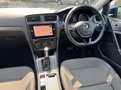 Volkswagen Golf SE NAVIGATION TSI BLUEMOTION TECHNOLOGY DSG 20