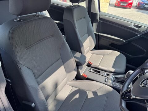 Volkswagen Golf SE NAVIGATION TSI BLUEMOTION TECHNOLOGY DSG 24
