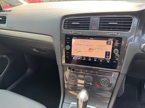 Volkswagen Golf SE NAVIGATION TSI BLUEMOTION TECHNOLOGY DSG 29