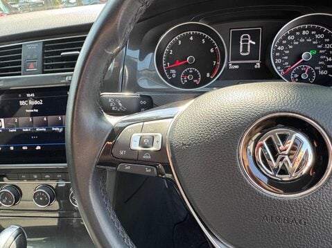 Volkswagen Golf SE NAVIGATION TSI BLUEMOTION TECHNOLOGY DSG 33