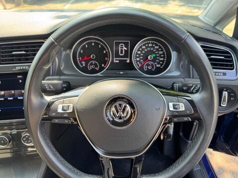 Volkswagen Golf SE NAVIGATION TSI BLUEMOTION TECHNOLOGY DSG 36