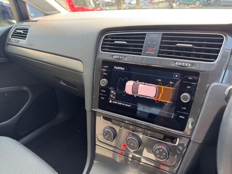 Volkswagen Golf SE NAVIGATION TSI BLUEMOTION TECHNOLOGY DSG 39