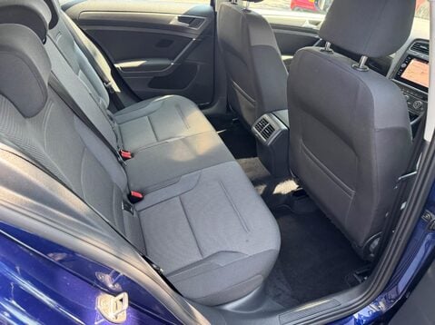 Volkswagen Golf SE NAVIGATION TSI BLUEMOTION TECHNOLOGY DSG 42