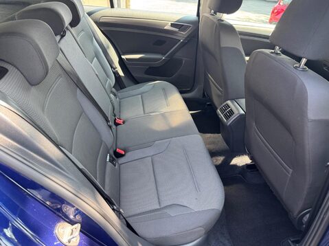 Volkswagen Golf SE NAVIGATION TSI BLUEMOTION TECHNOLOGY DSG 43