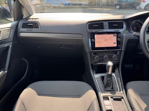 Volkswagen Golf SE NAVIGATION TSI BLUEMOTION TECHNOLOGY DSG 19