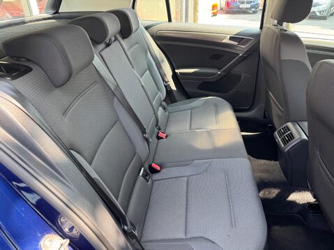 Volkswagen Golf SE NAVIGATION TSI BLUEMOTION TECHNOLOGY DSG 44