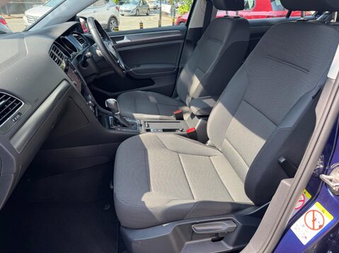 Volkswagen Golf SE NAVIGATION TSI BLUEMOTION TECHNOLOGY DSG 16