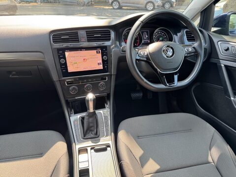 Volkswagen Golf SE NAVIGATION TSI BLUEMOTION TECHNOLOGY DSG 20