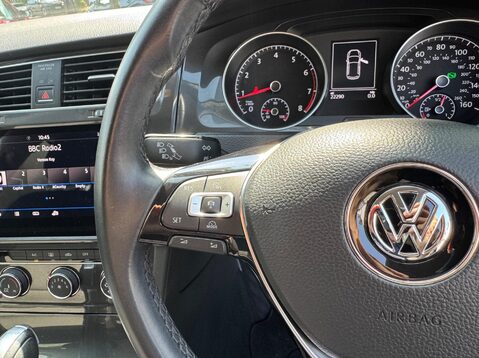 Volkswagen Golf SE NAVIGATION TSI BLUEMOTION TECHNOLOGY DSG 33