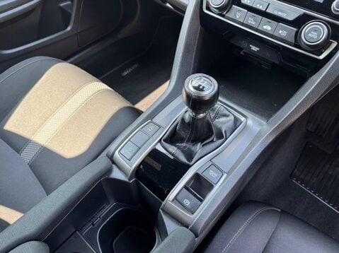 Honda Civic VTEC SPORT 21