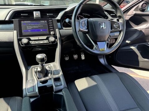 Honda Civic VTEC SPORT 27