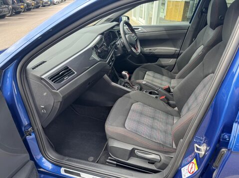 Volkswagen Polo GTI TSI DSG 27