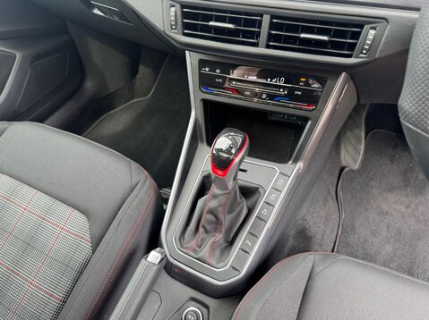 Volkswagen Polo GTI TSI DSG 30