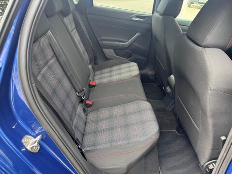 Volkswagen Polo GTI TSI DSG 41