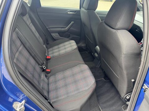 Volkswagen Polo GTI TSI DSG 42