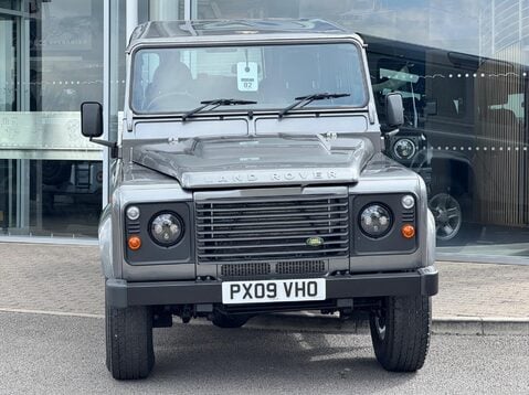 Land Rover Defender 110 COUNTY STATION WAGON 2